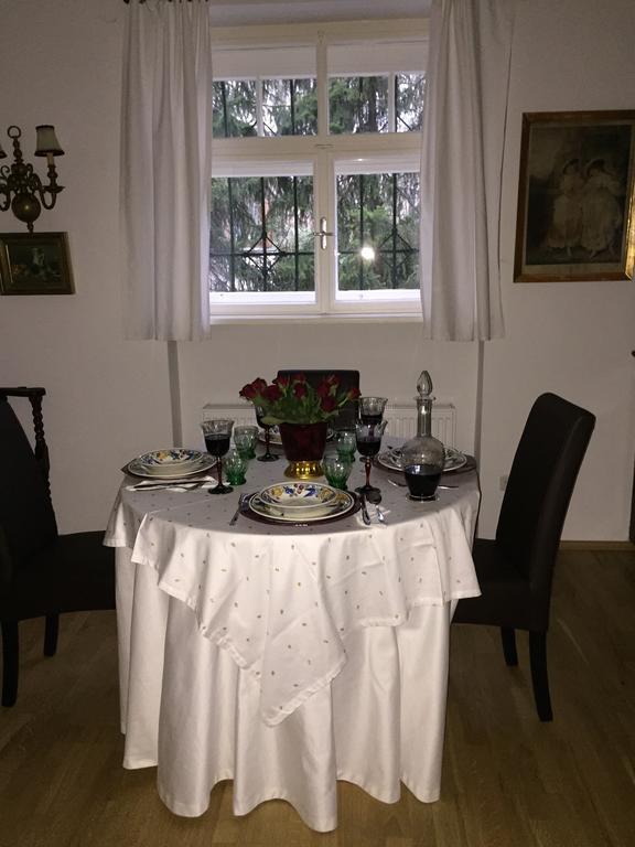 Exquisites Gartenapartment in eleganter Jugendstilvilla Wien Zimmer foto